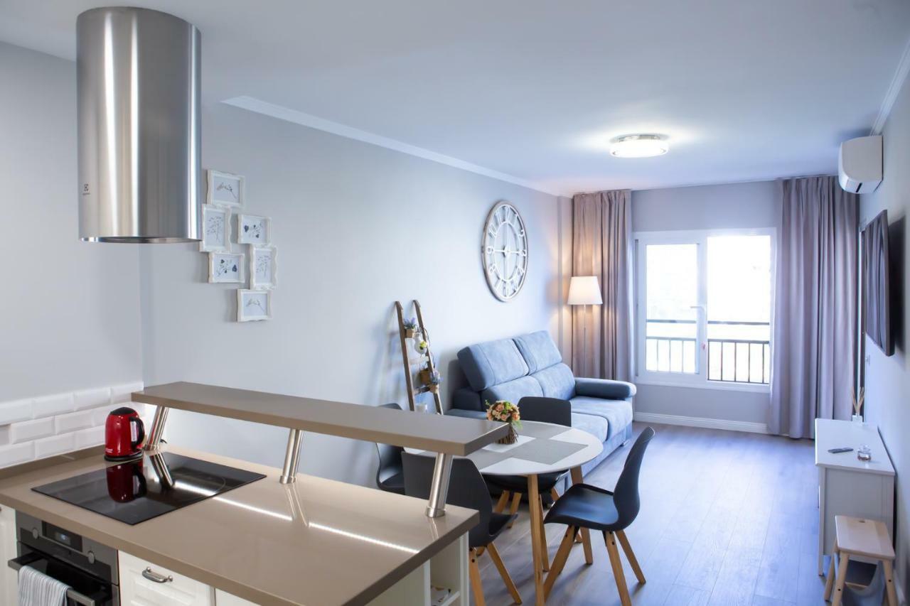 Beachfront apartment in Fuengirola NEW Esterno foto