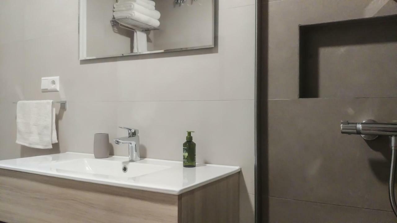 Beachfront apartment in Fuengirola NEW Esterno foto