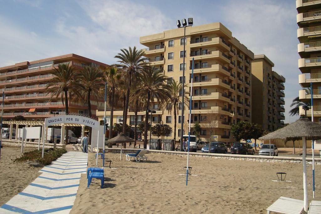 Beachfront apartment in Fuengirola NEW Esterno foto